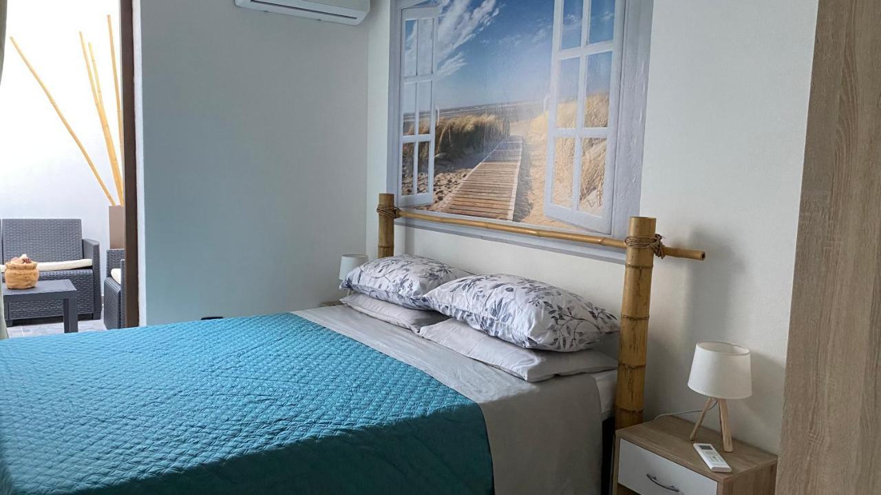 La Casa Di Stefania Apartment Porto Pino Bagian luar foto