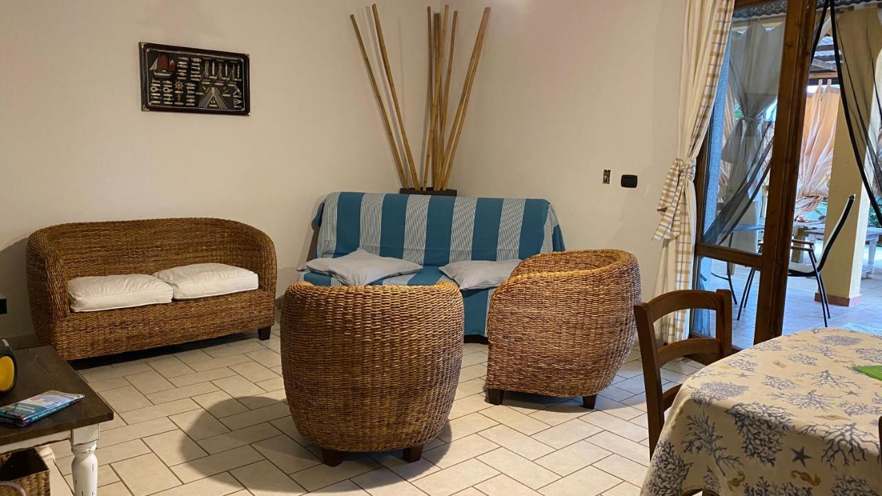 La Casa Di Stefania Apartment Porto Pino Bagian luar foto
